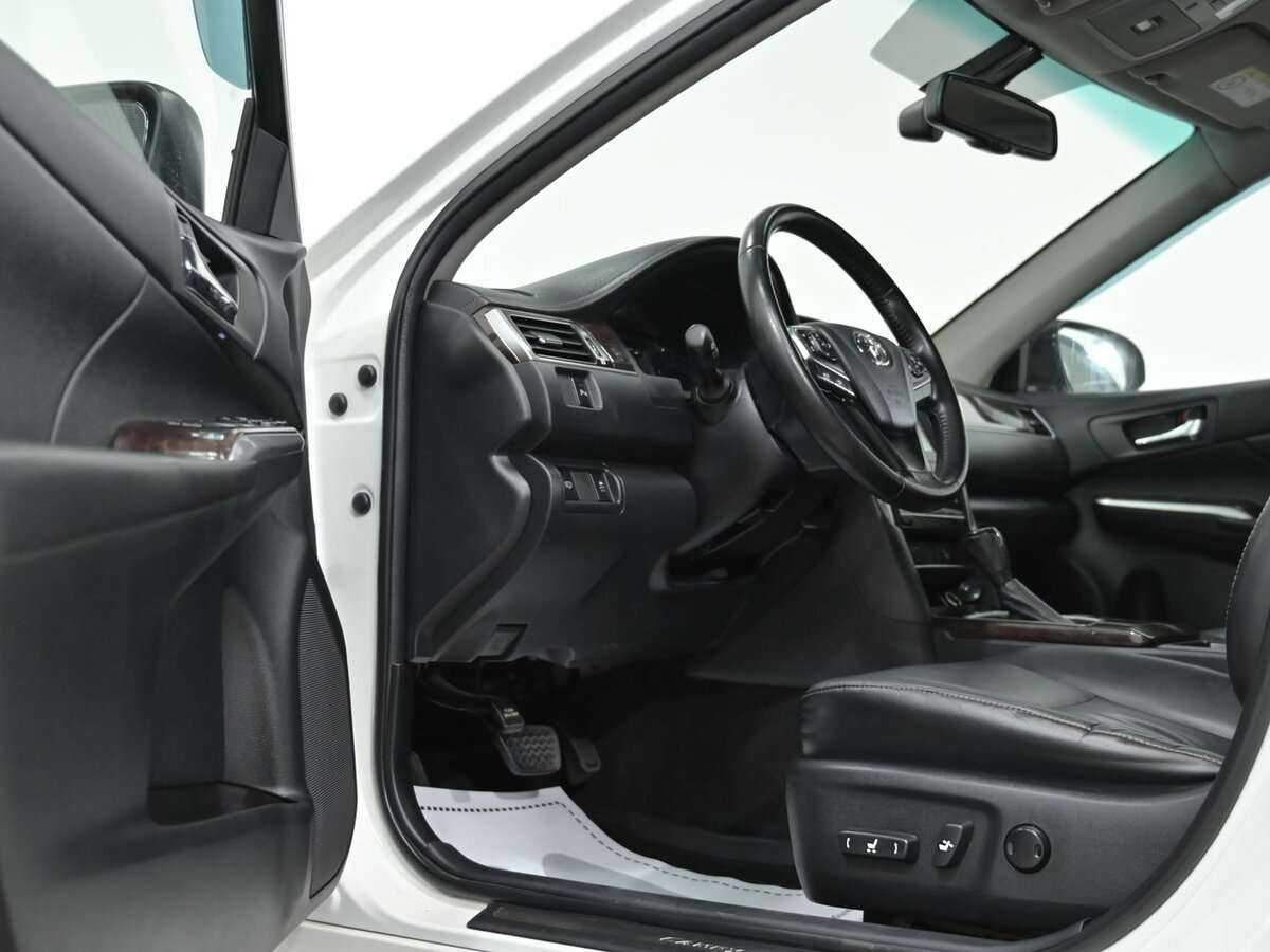 Toyota Camry 2017 года с пробегом. Фото: #4