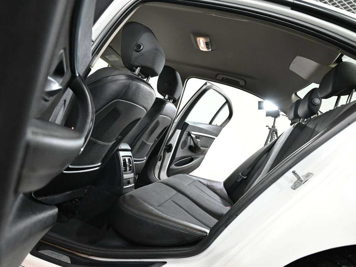 BMW 3 серии 2016 года с пробегом. Фото: #10