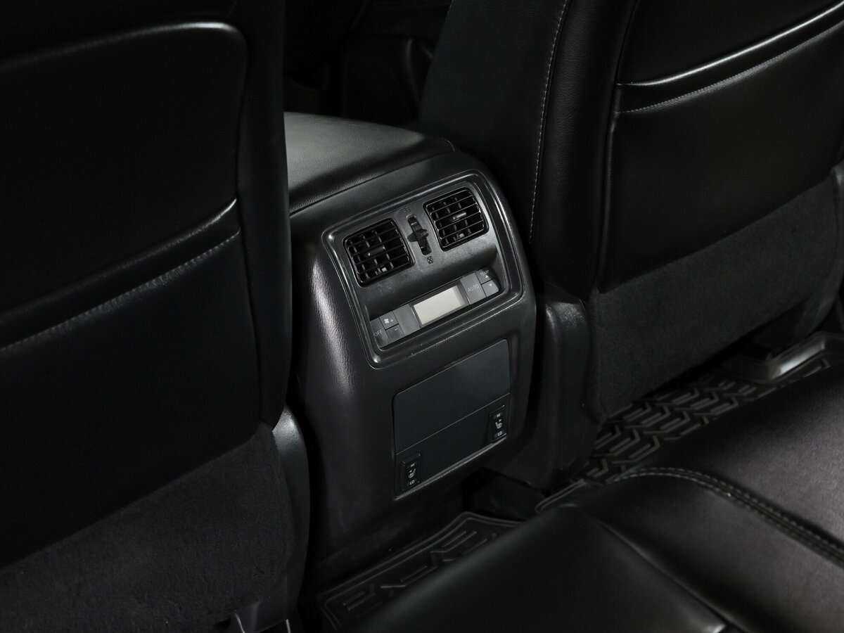 Nissan Pathfinder 2015 года с пробегом. Фото: #6