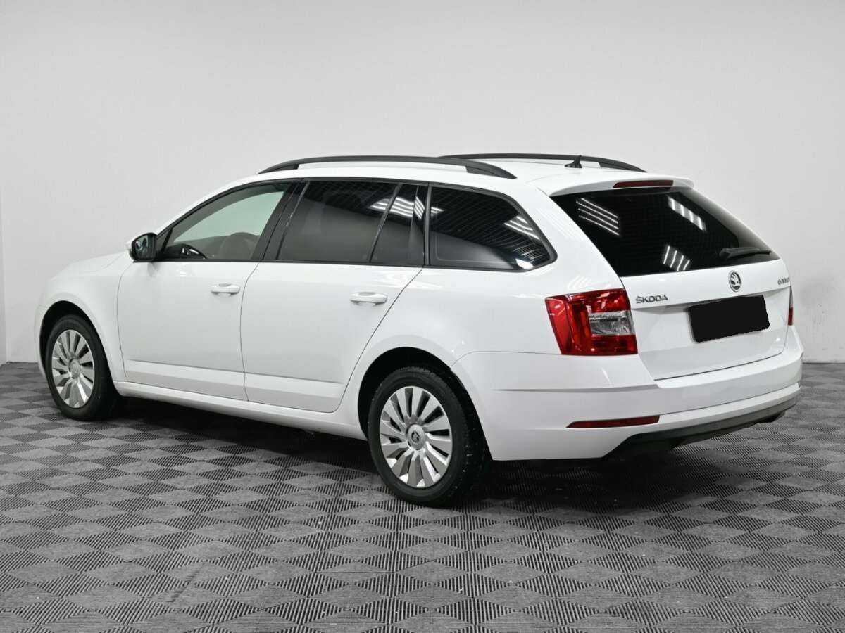 Skoda Octavia 2017 года с пробегом. Фото: #3