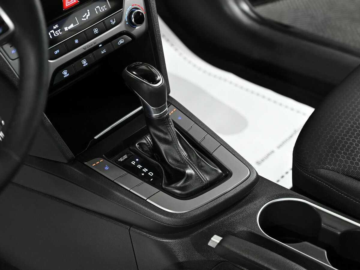 Hyundai Elantra 2017 года с пробегом. Фото: #9