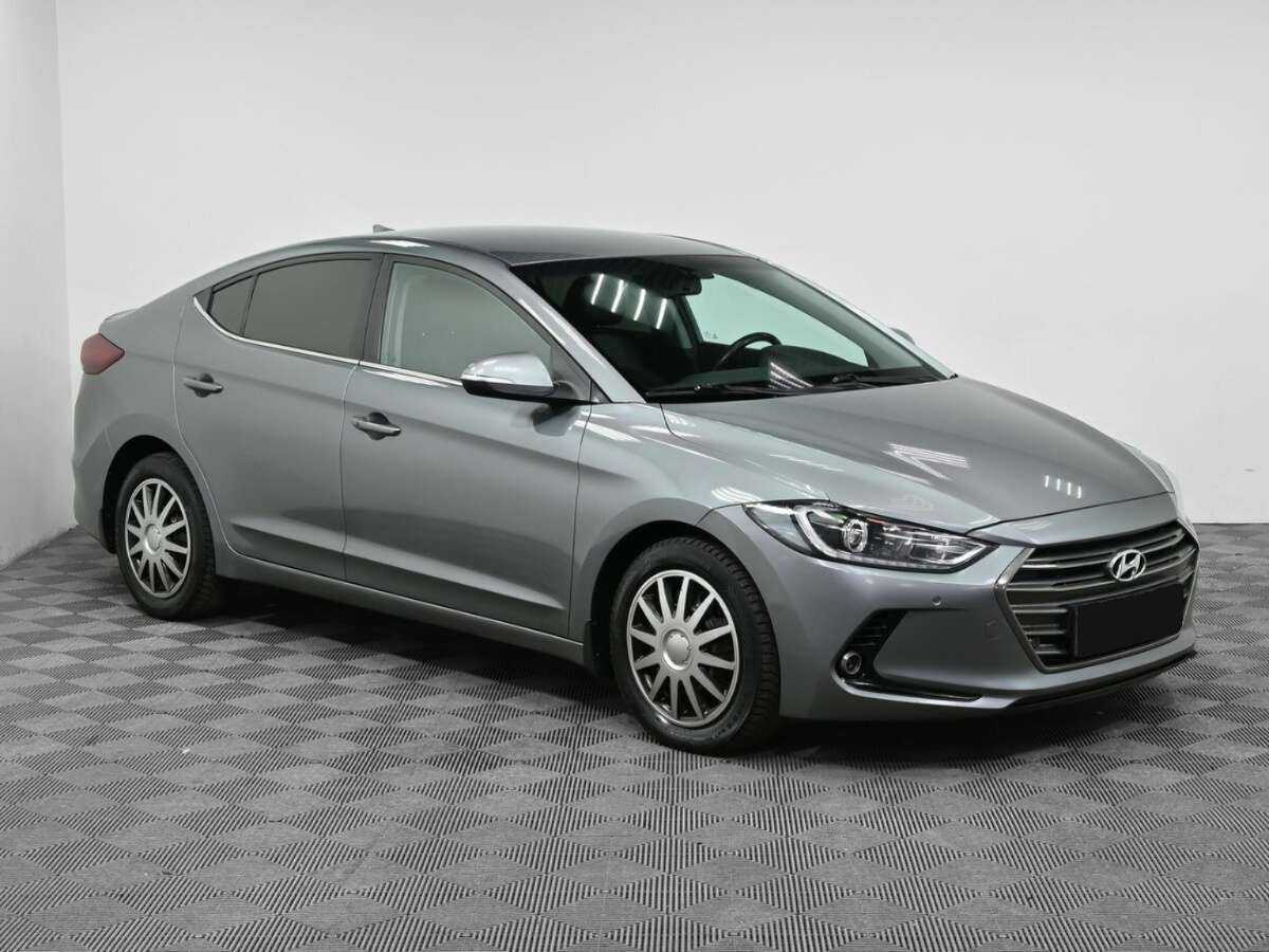 Hyundai Elantra 2018 года с пробегом. Фото: #2
