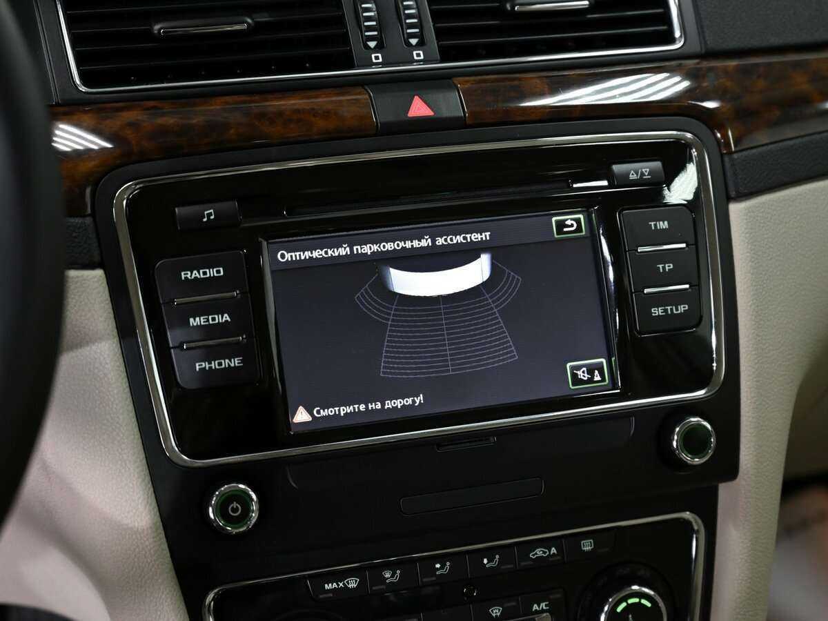 Skoda Superb 2013 года с пробегом. Фото: #12