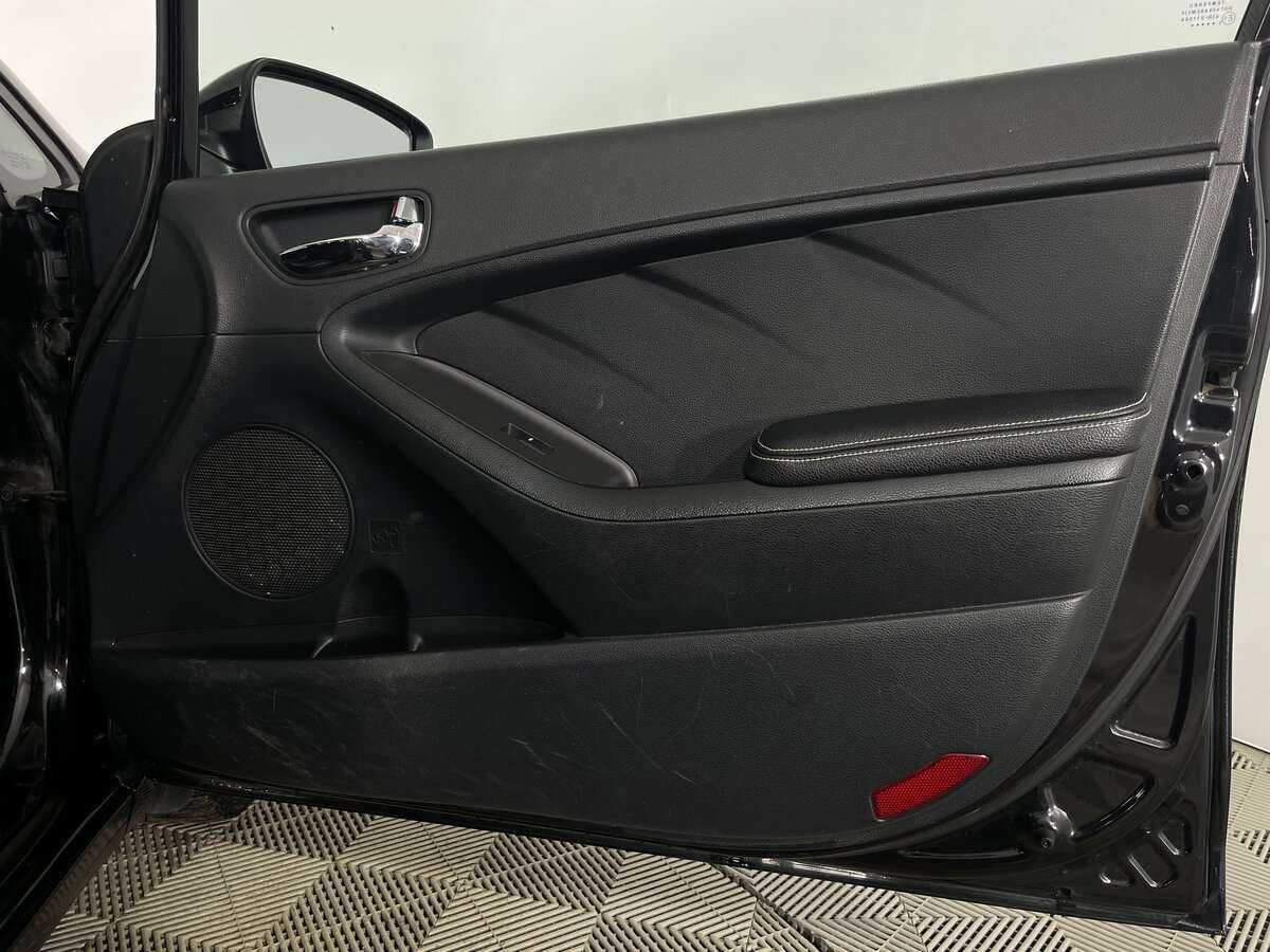 Kia Cerato 2015 года с пробегом. Фото: #20