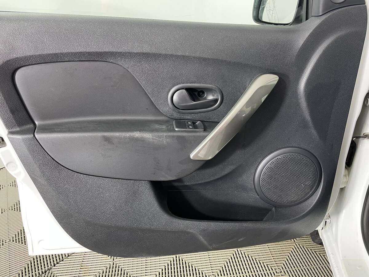 Renault Logan 2014 года с пробегом. Фото: #19