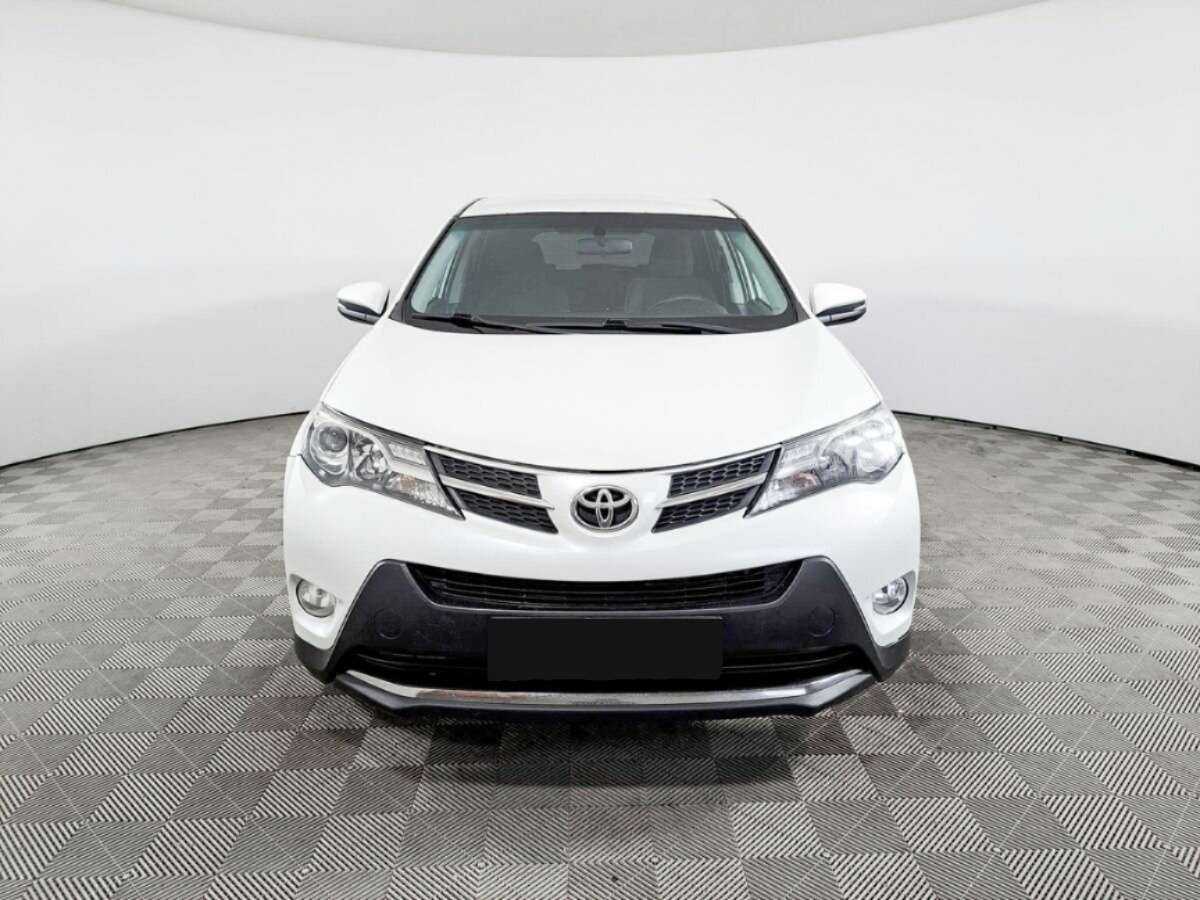 Toyota RAV4 2014 года с пробегом. Фото: #1
