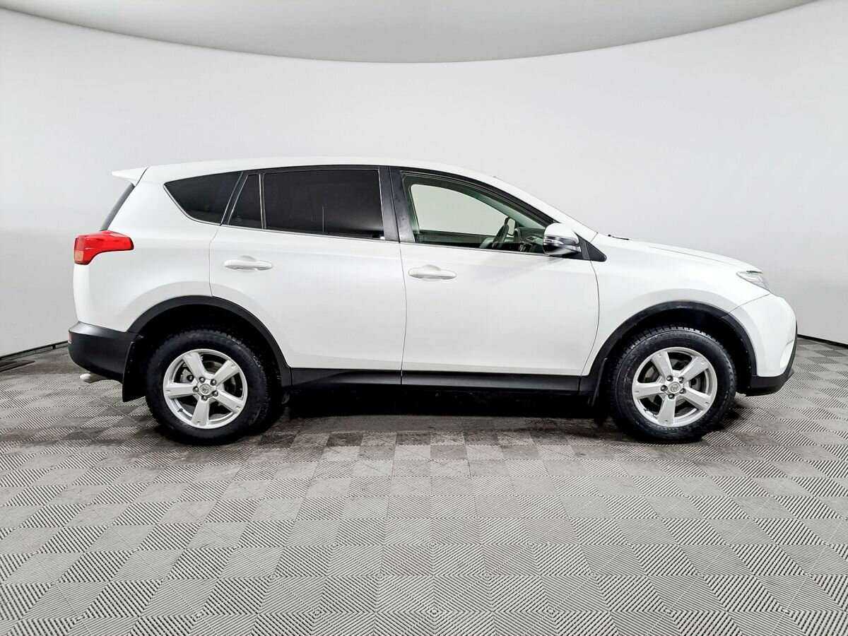 Toyota RAV4 2014 года с пробегом. Фото: #3