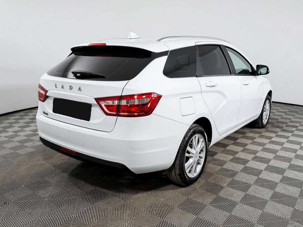 Lada (ВАЗ) Vesta 2018 года с пробегом. Фото: #4