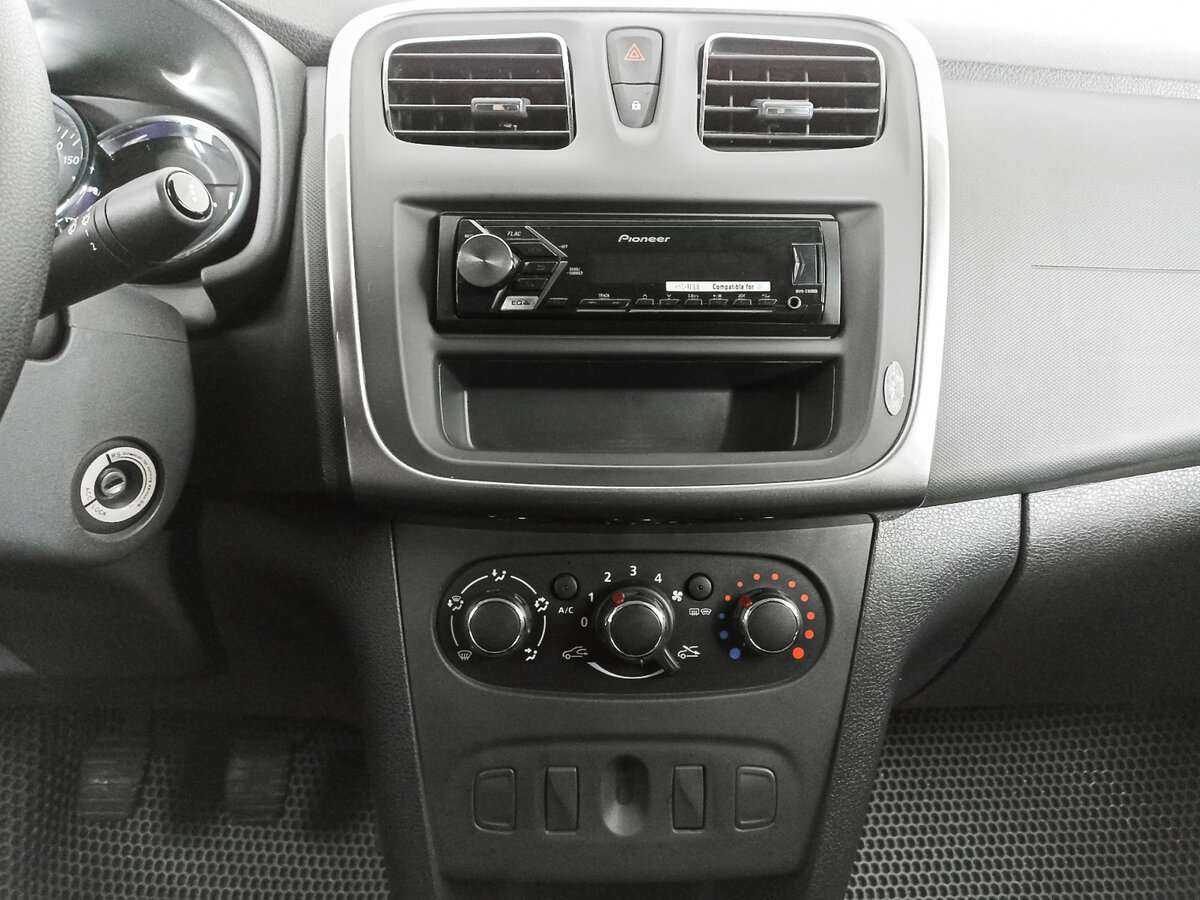 Renault Logan 2018 года с пробегом. Фото: #12