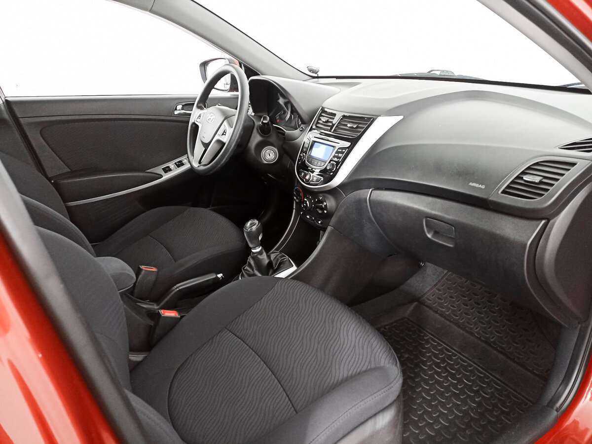 Hyundai Solaris 2012 года с пробегом. Фото: #6