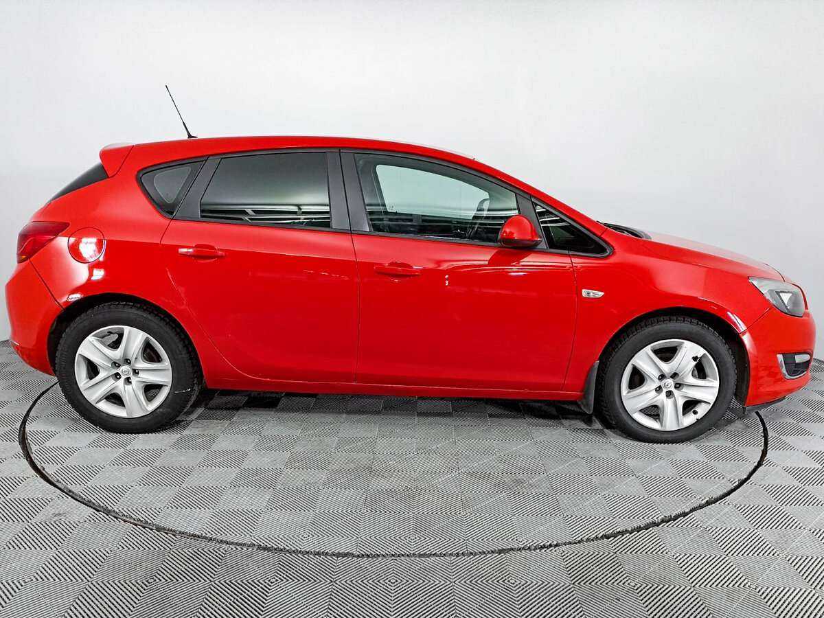Opel Astra 2012 года с пробегом. Фото: #3