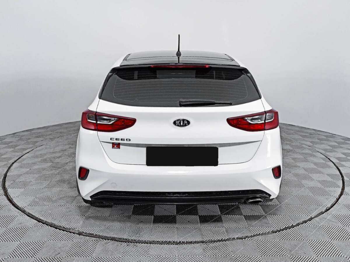 Kia Ceed 2019 года с пробегом. Фото: #5