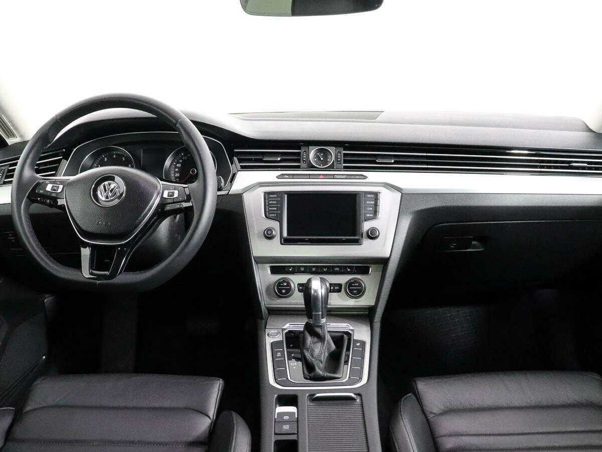 Volkswagen Passat 2017 года с пробегом. Фото: #10