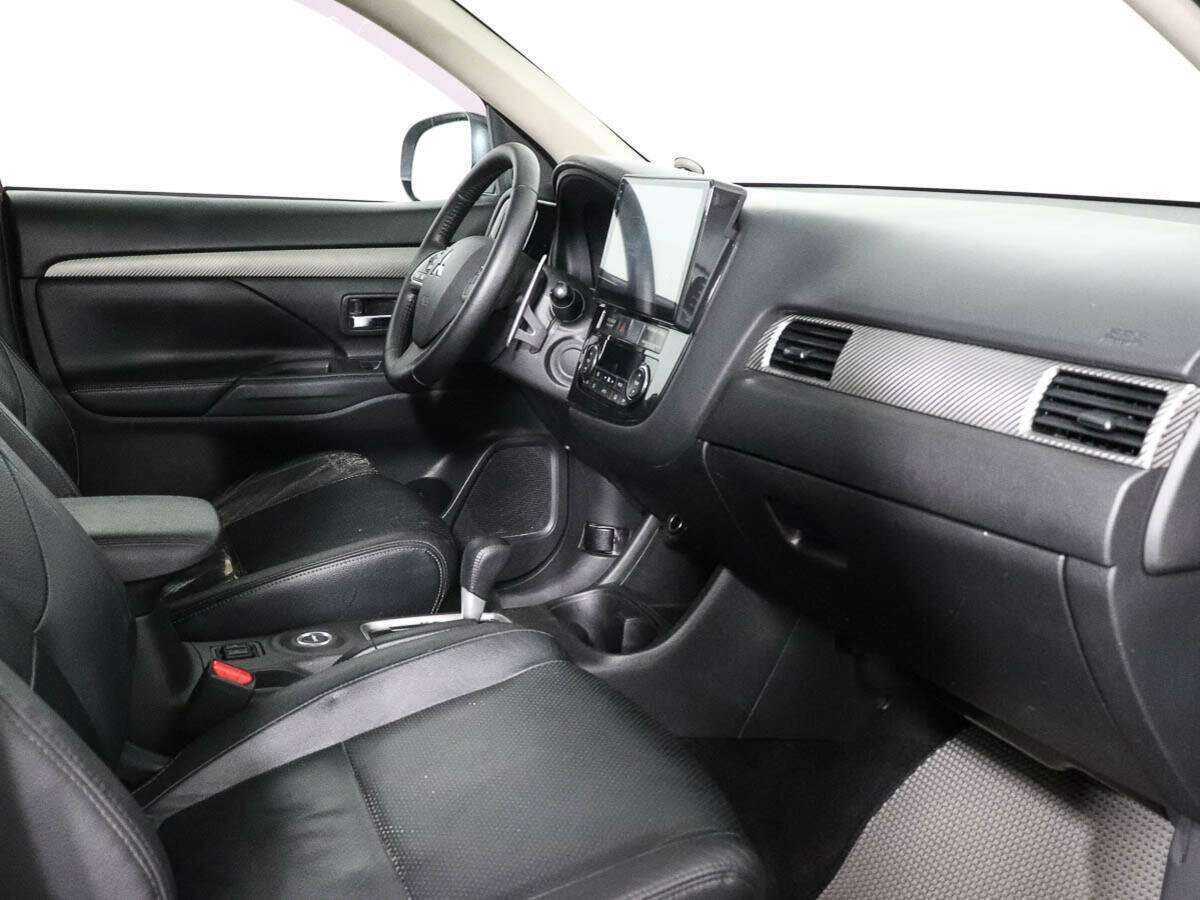 Mitsubishi Outlander 2012 года с пробегом. Фото: #5
