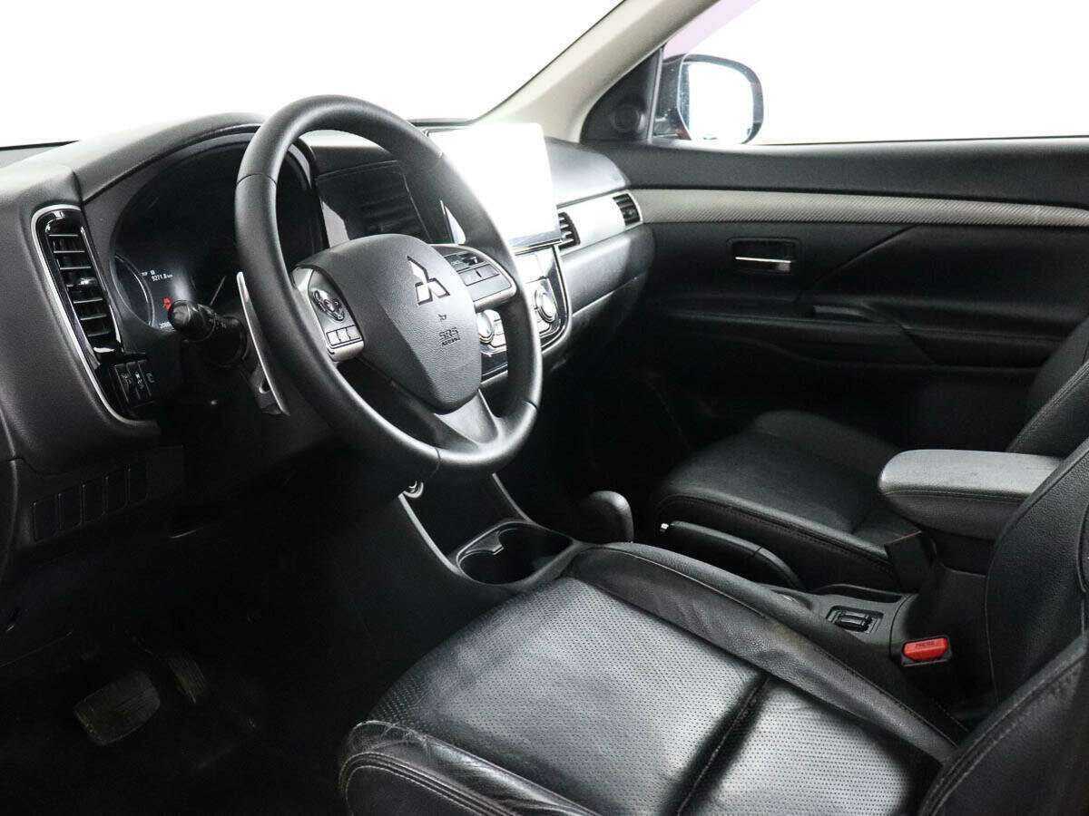 Mitsubishi Outlander 2012 года с пробегом. Фото: #6