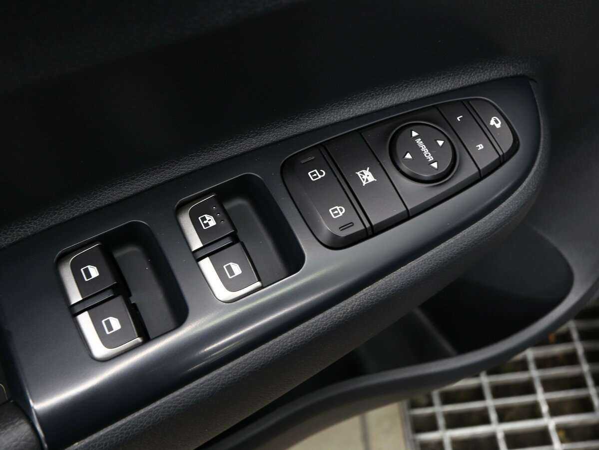 Kia Rio 2021 года с пробегом. Фото: #4