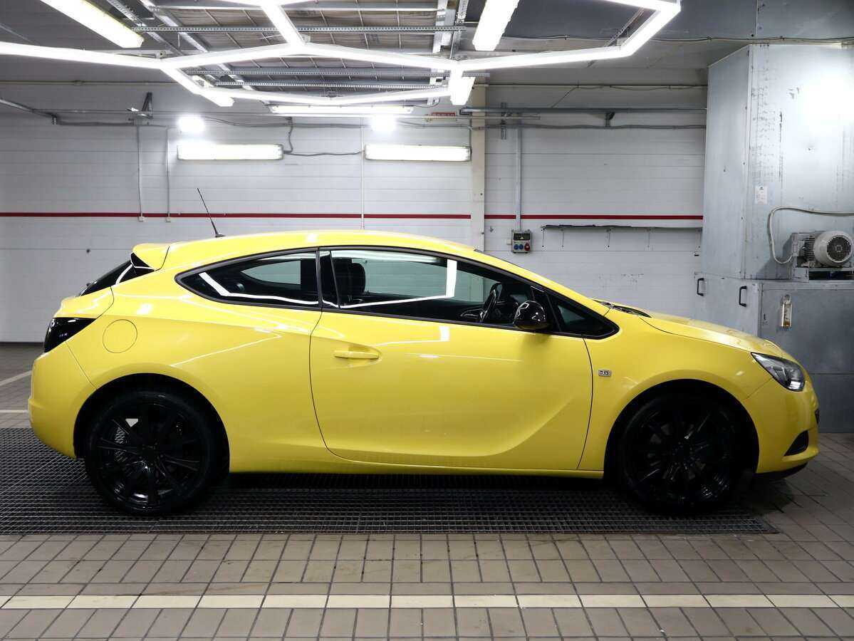 Opel Astra 2014 года с пробегом. Фото: #2