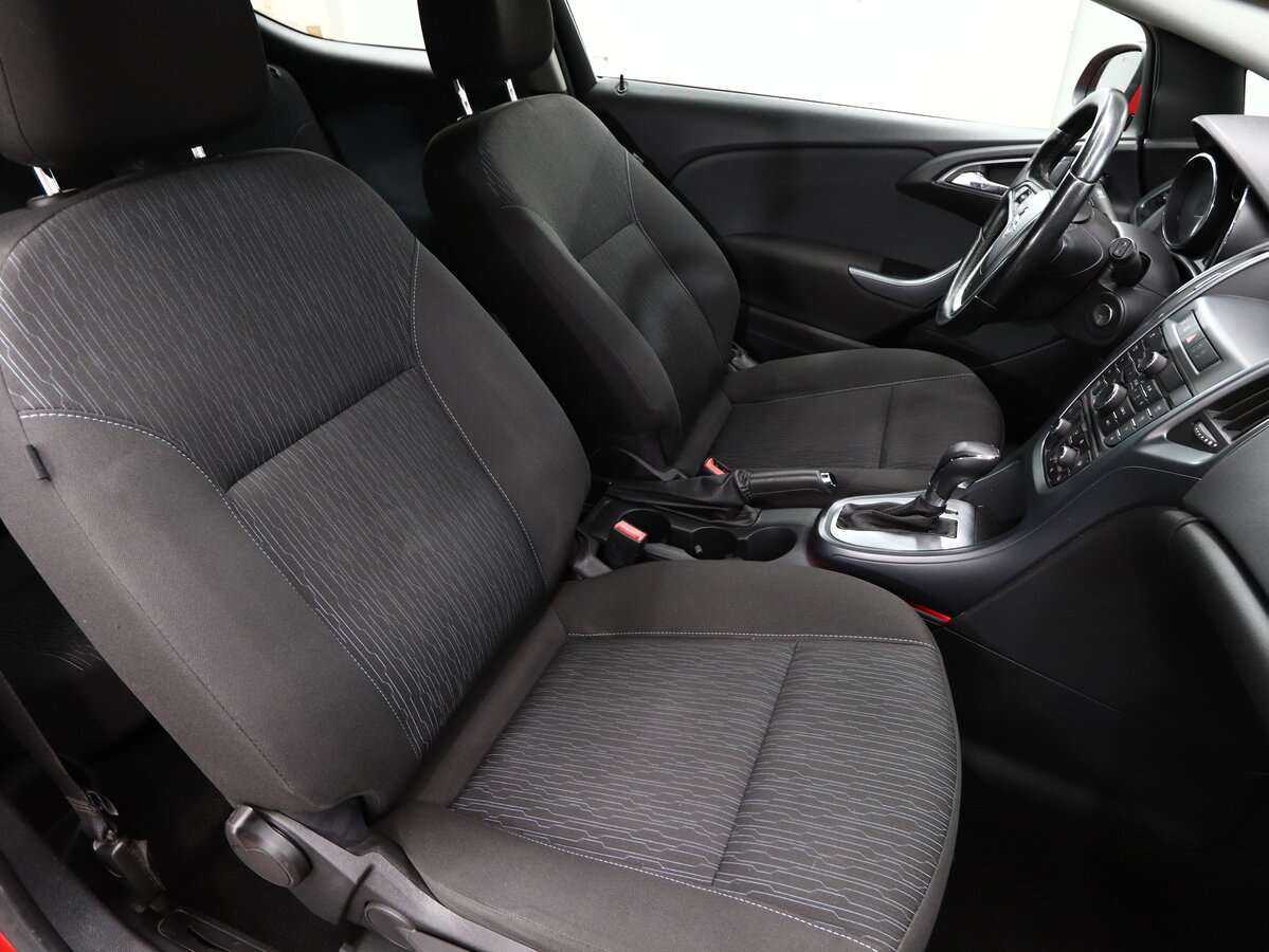 Opel Astra 2012 года с пробегом. Фото: #10