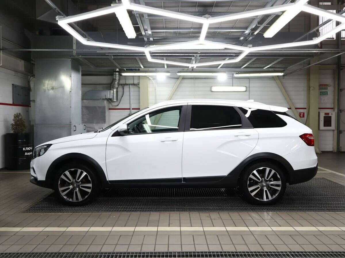 Lada (ВАЗ) Vesta 2018 года с пробегом. Фото: #4