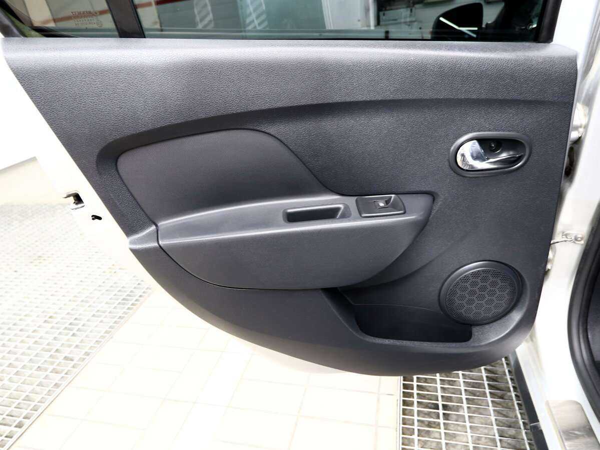 Renault Sandero 2020 года с пробегом. Фото: #22