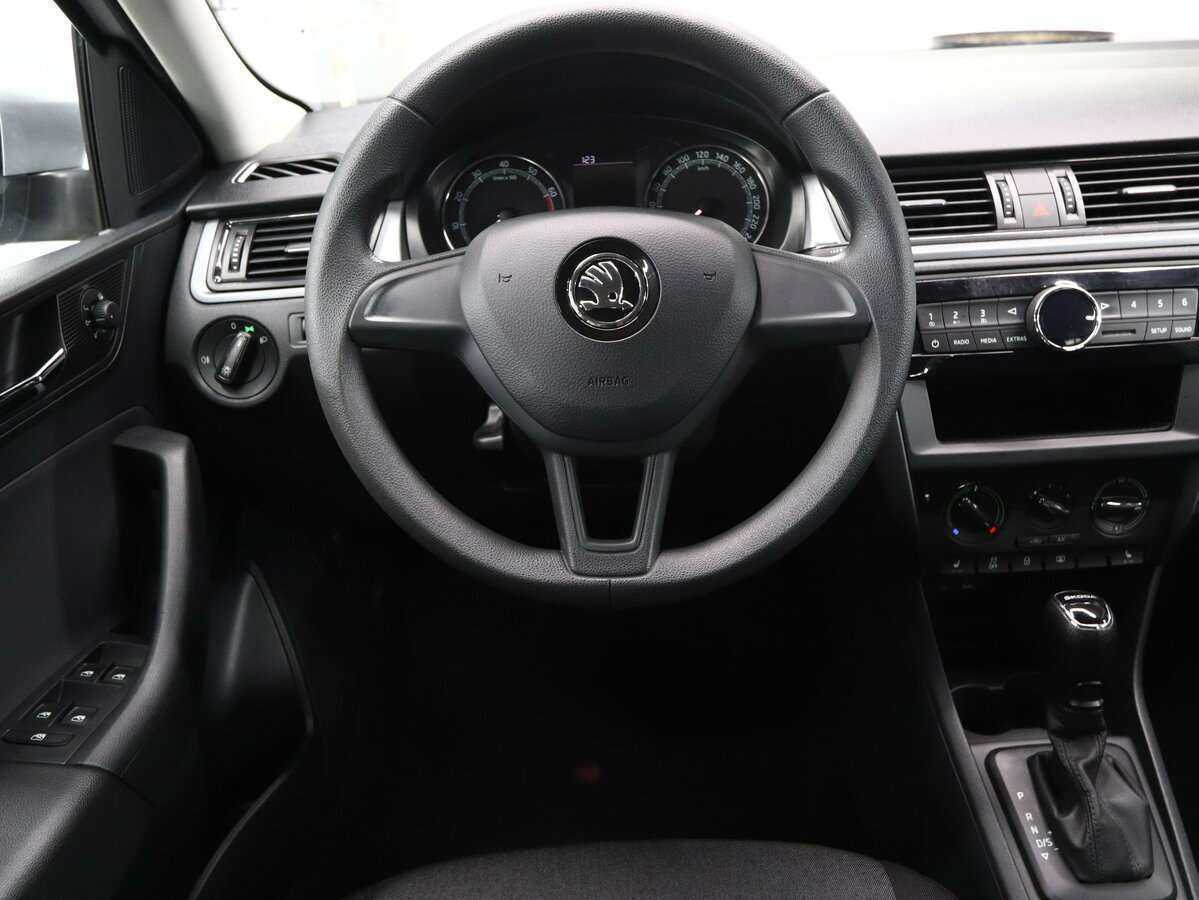Skoda Rapid 2018 года с пробегом. Фото: #9