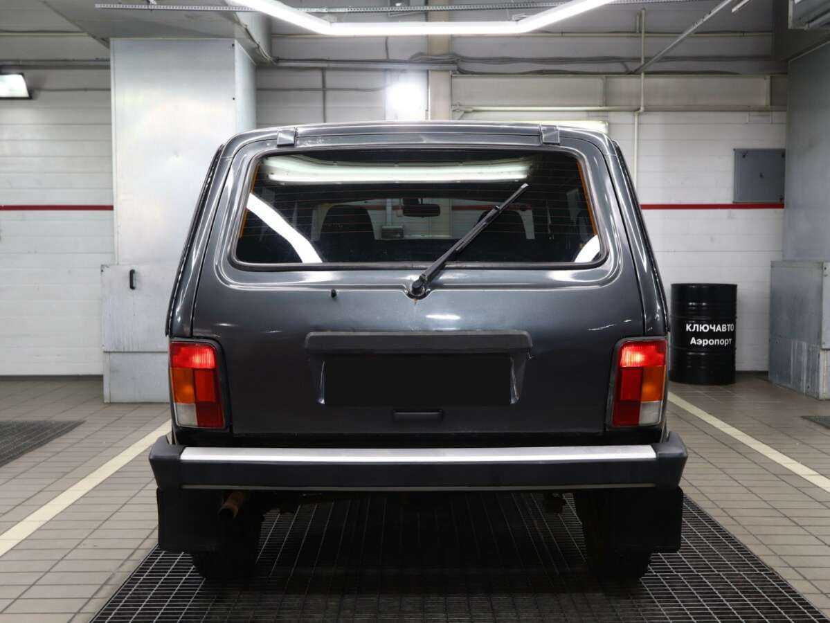 Lada (ВАЗ) 2131 (4x4) 2016 года с пробегом. Фото: #2