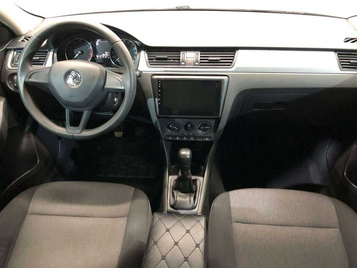 Skoda Rapid 2015 года с пробегом. Фото: #8