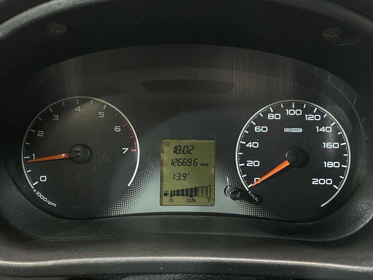 Lada (ВАЗ) Granta 2012 года с пробегом. Фото: #11