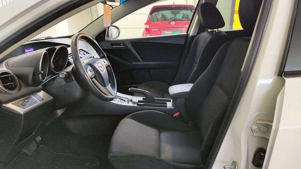 Mazda 3 2012 года с пробегом. Фото: #9