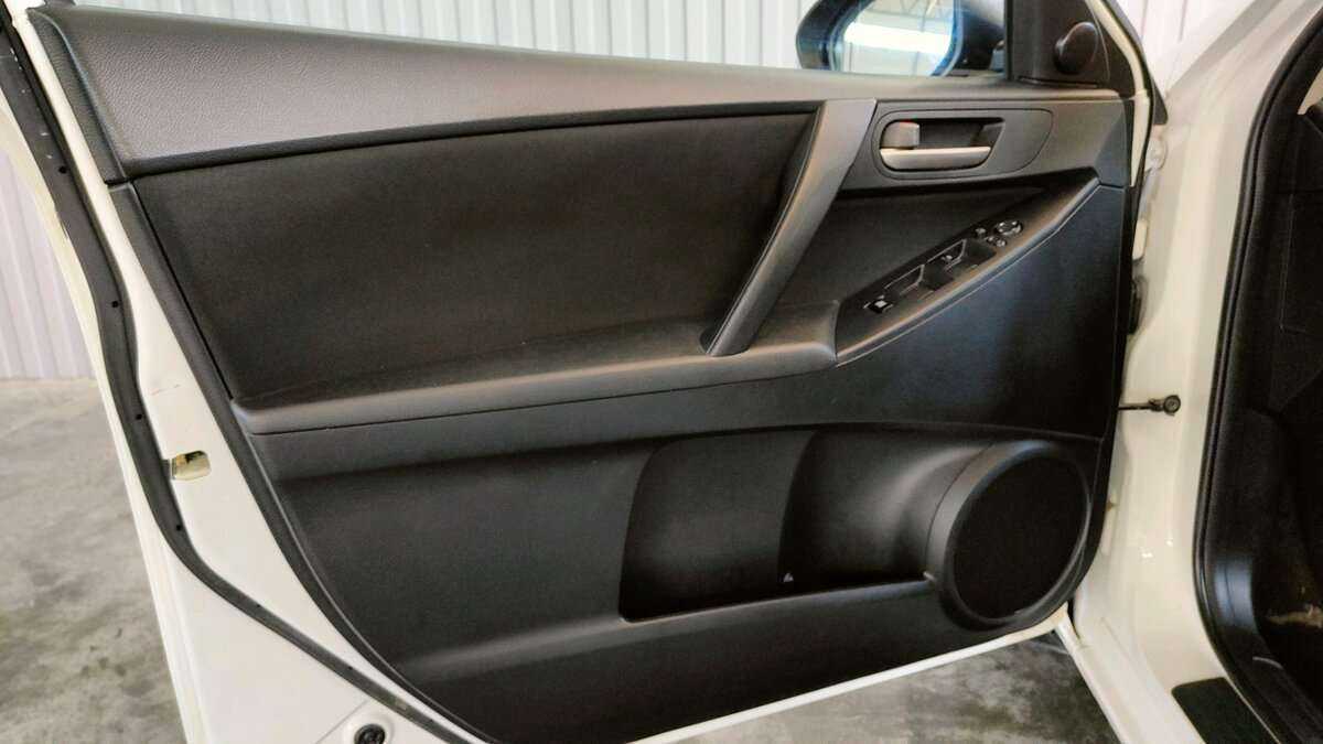 Mazda 3 2012 года с пробегом. Фото: #10