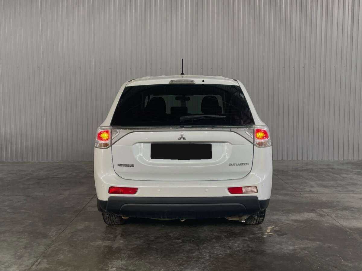 Mitsubishi Outlander 2013 года с пробегом. Фото: #5