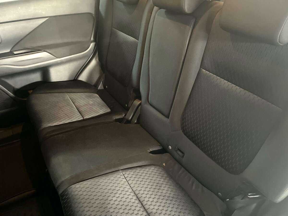 Mitsubishi Outlander 2013 года с пробегом. Фото: #13