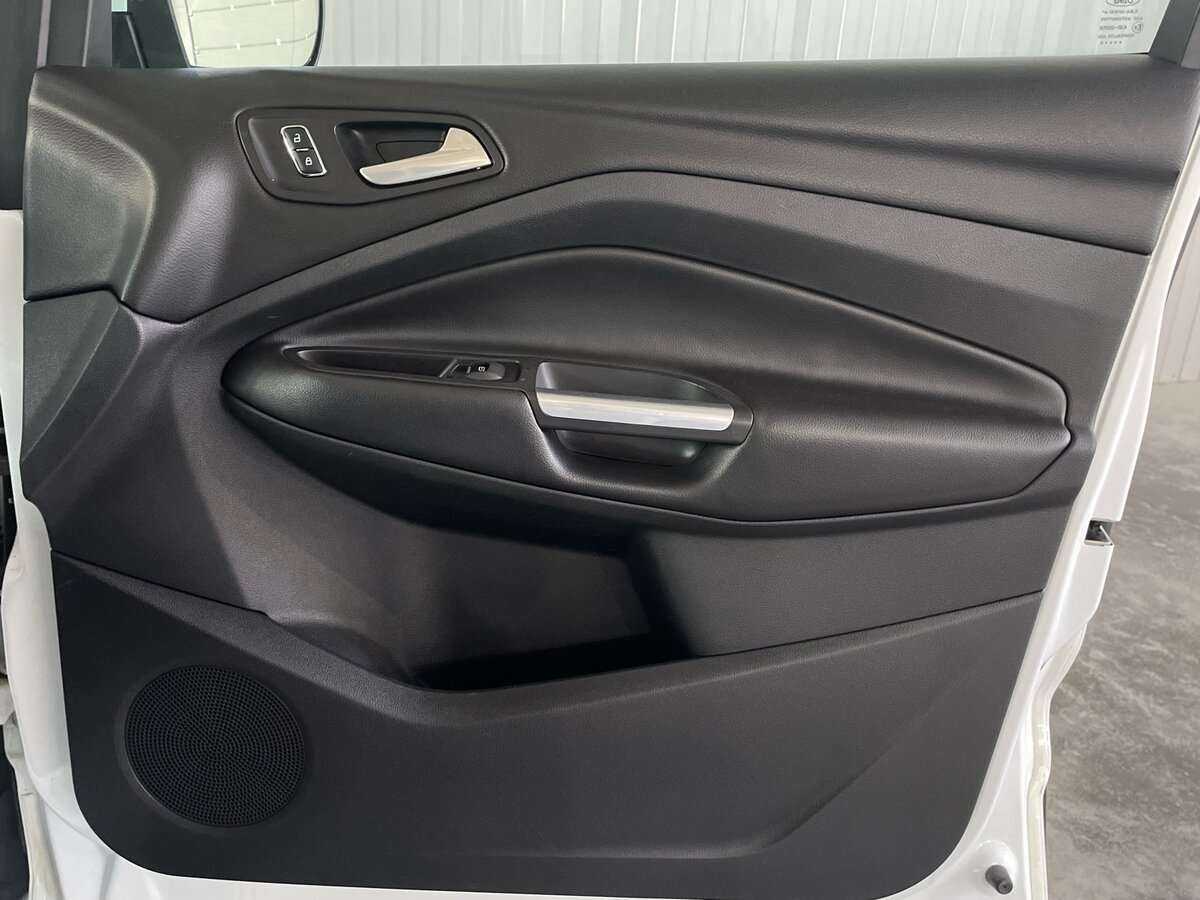 Ford Kuga 2015 года с пробегом. Фото: #21