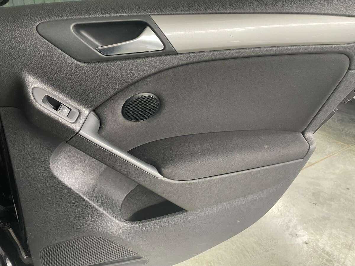 Volkswagen Golf 2012 года с пробегом. Фото: #22