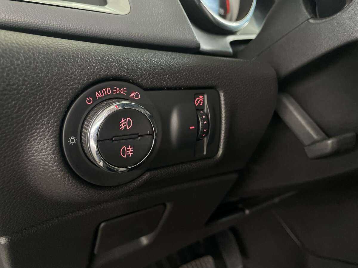 Opel Astra 2014 года с пробегом. Фото: #15