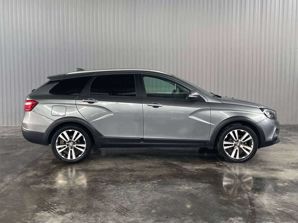 Lada (ВАЗ) Vesta 2018 года с пробегом. Фото: #3