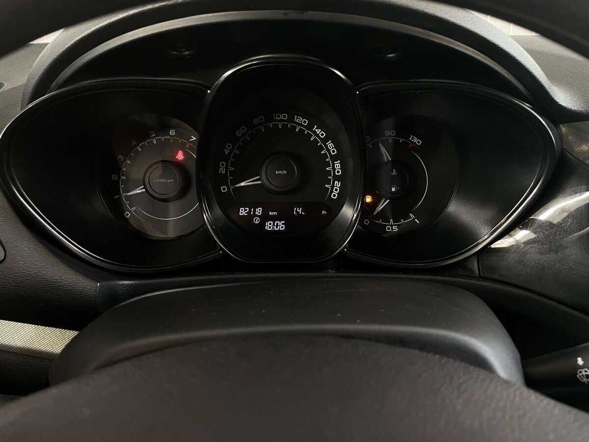 Lada (ВАЗ) Vesta 2017 года с пробегом. Фото: #10