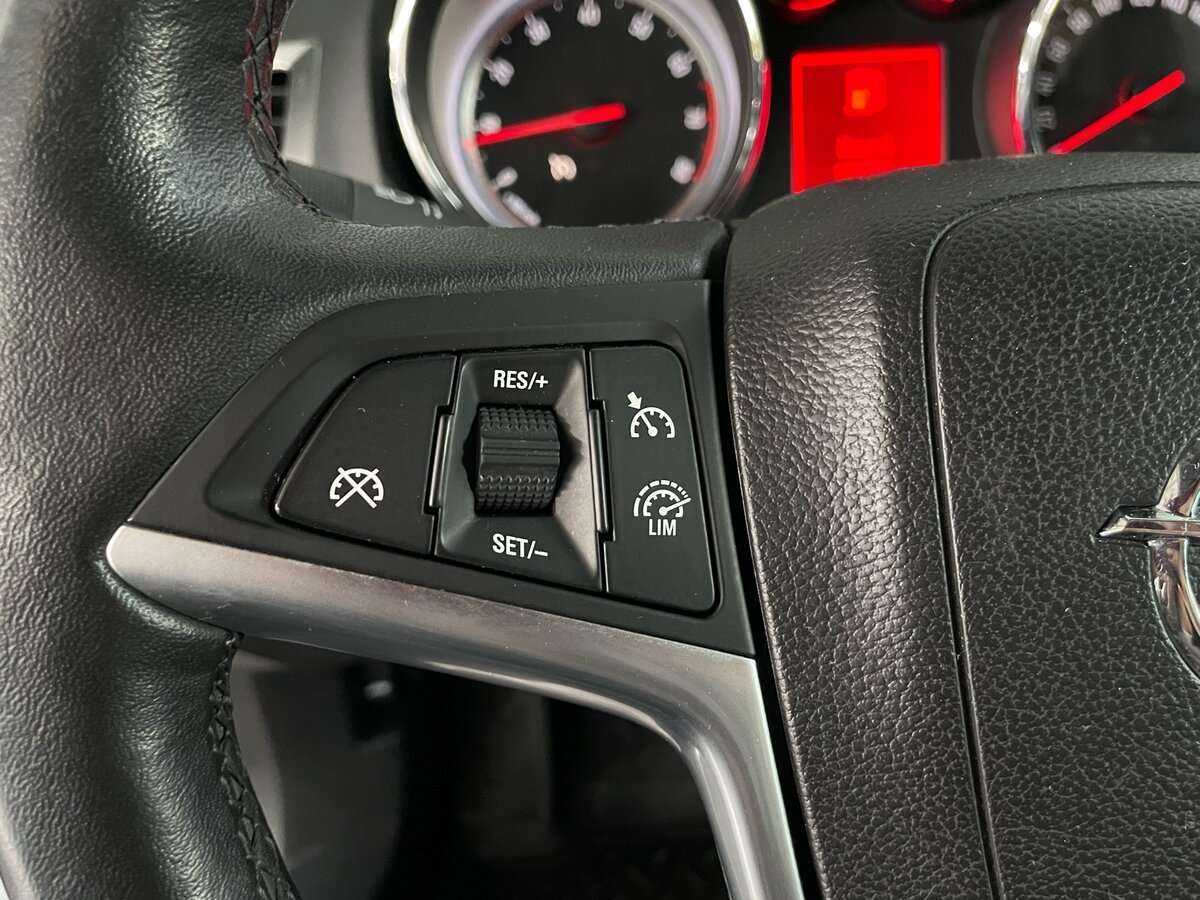 Opel Astra 2014 года с пробегом. Фото: #10