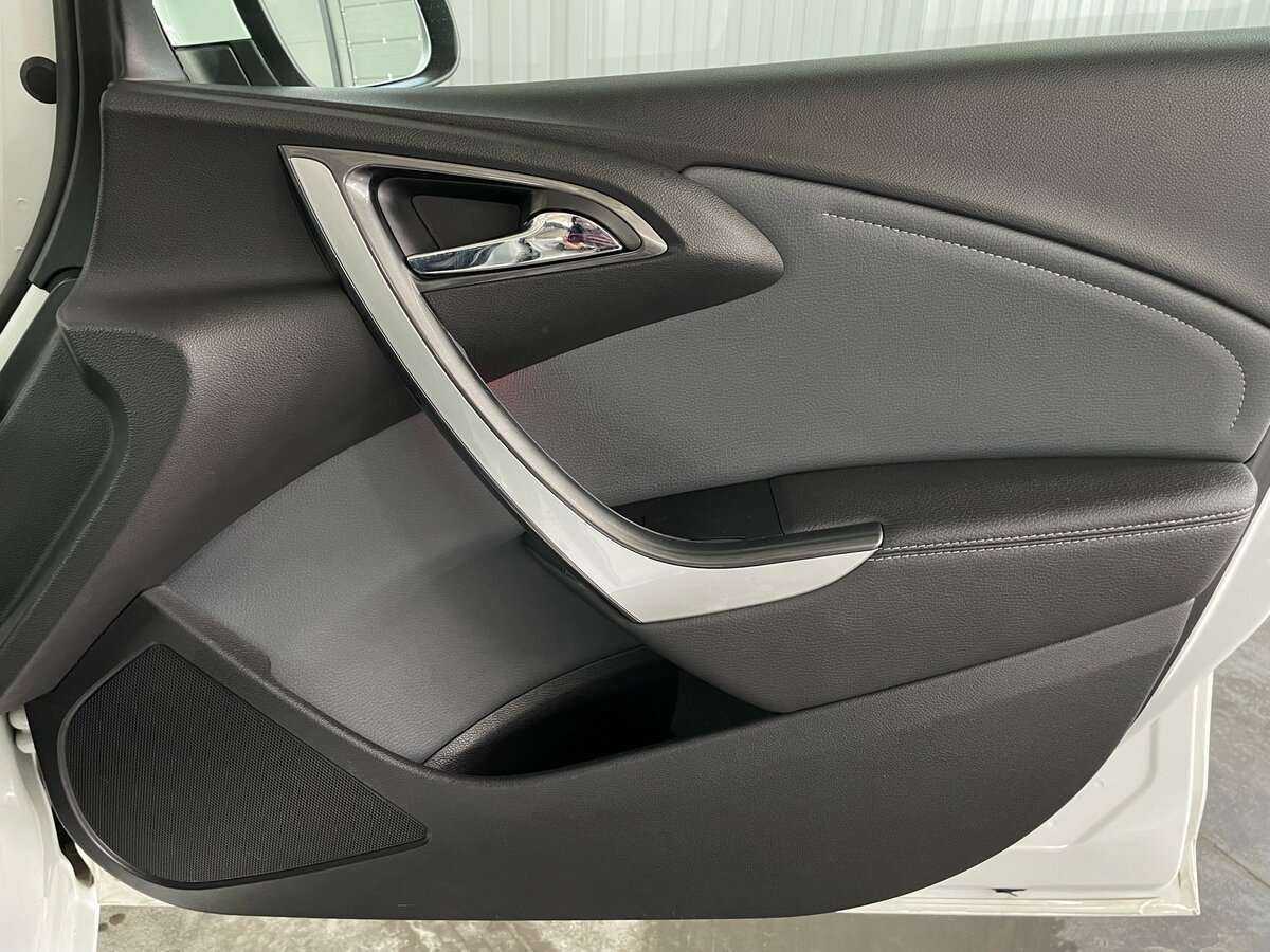 Opel Astra 2014 года с пробегом. Фото: #21