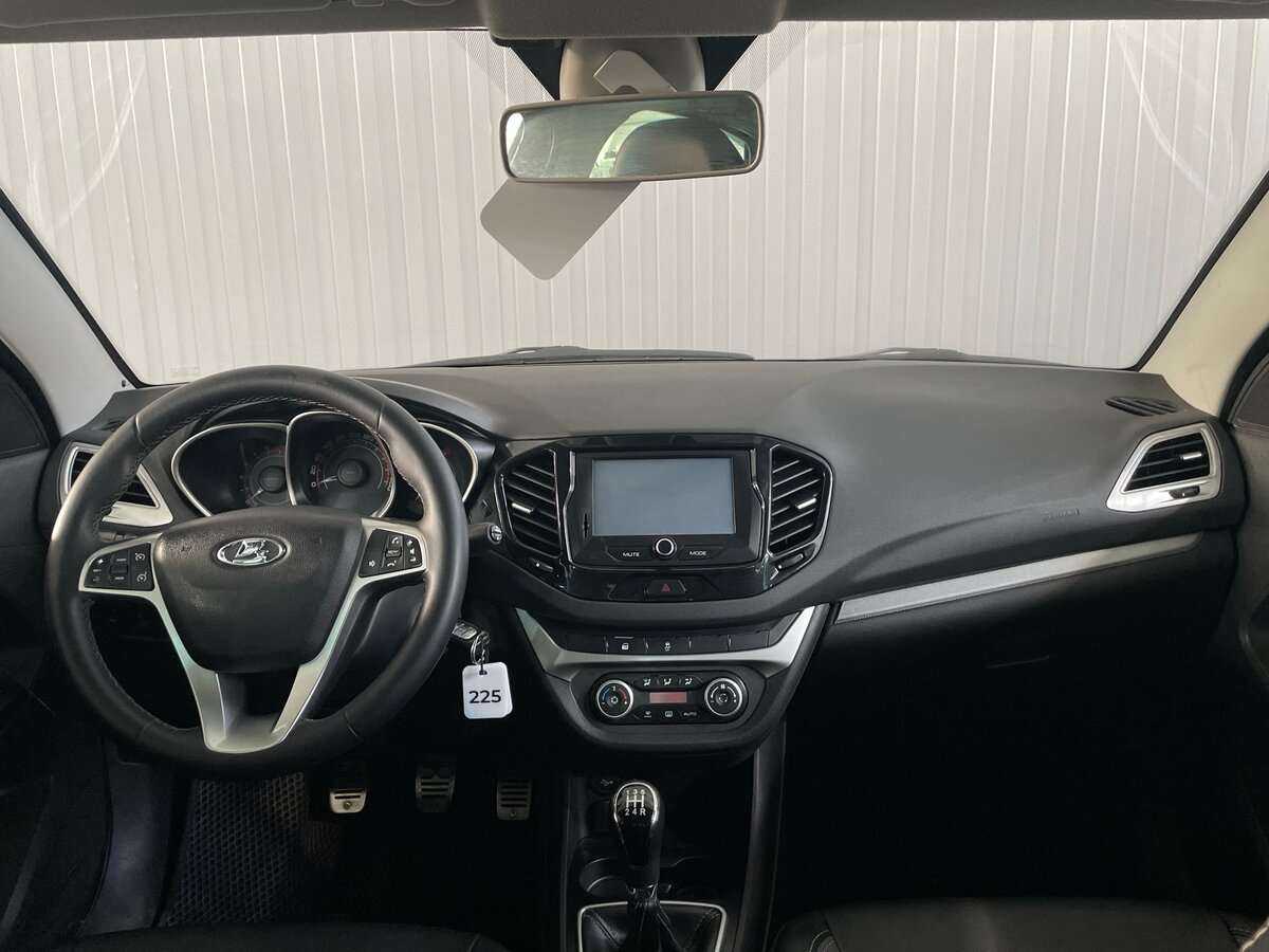 Lada (ВАЗ) Vesta 2017 года с пробегом. Фото: #8