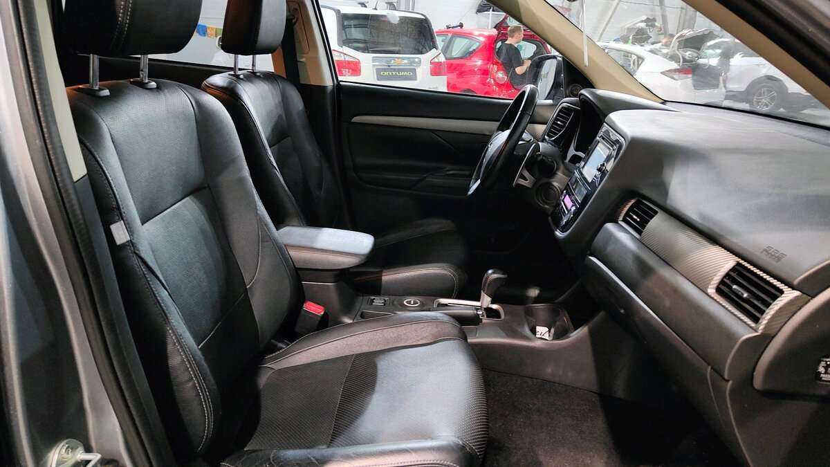 Mitsubishi Outlander 2012 года с пробегом. Фото: #15