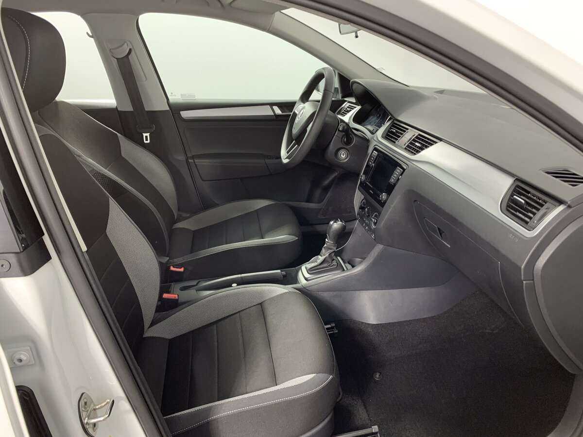 Skoda Rapid 2019 года с пробегом. Фото: #12