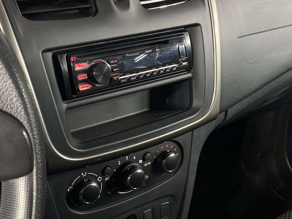 Renault Sandero 2015 года с пробегом. Фото: #13