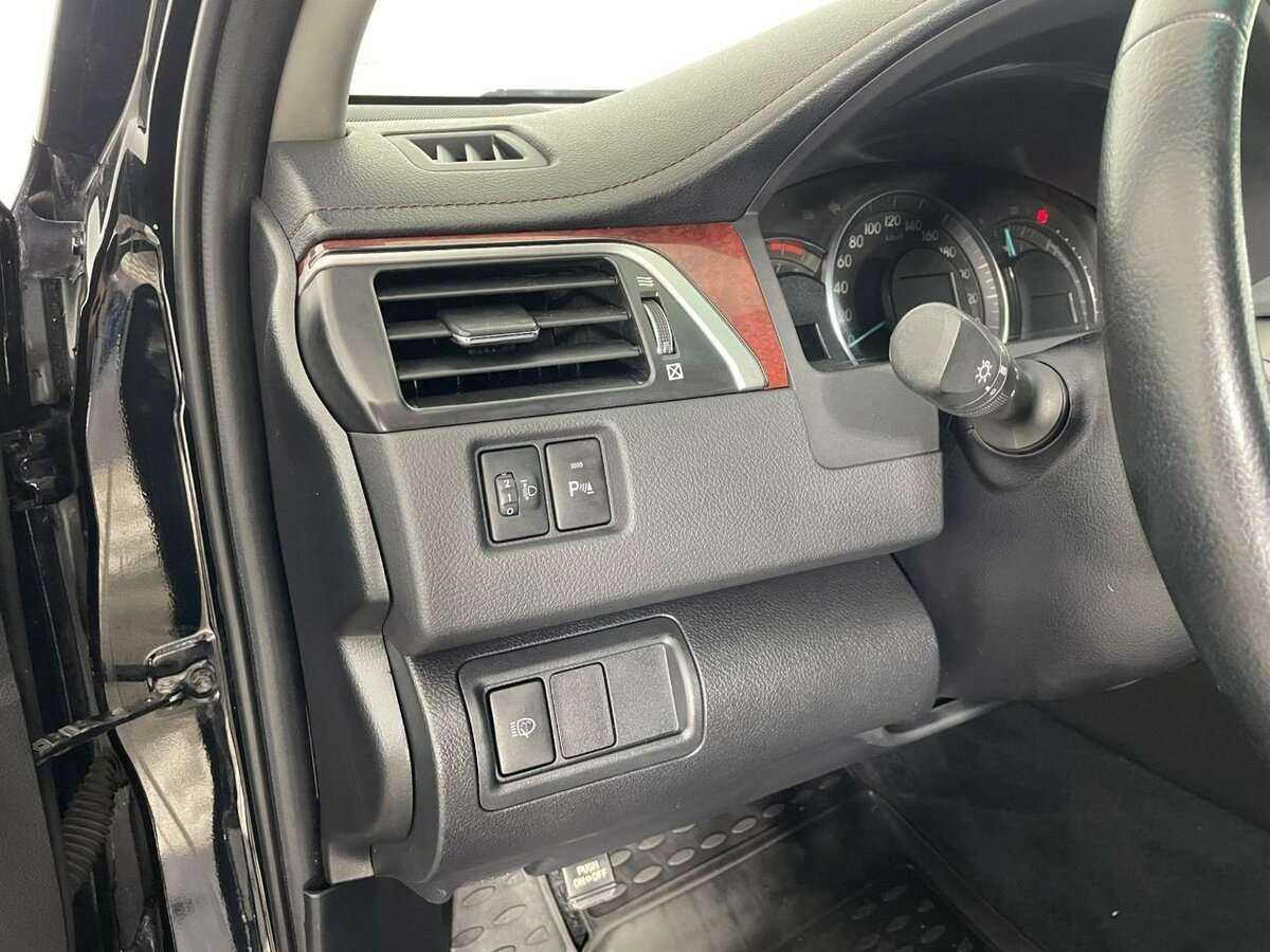 Toyota Camry 2012 года с пробегом. Фото: #8