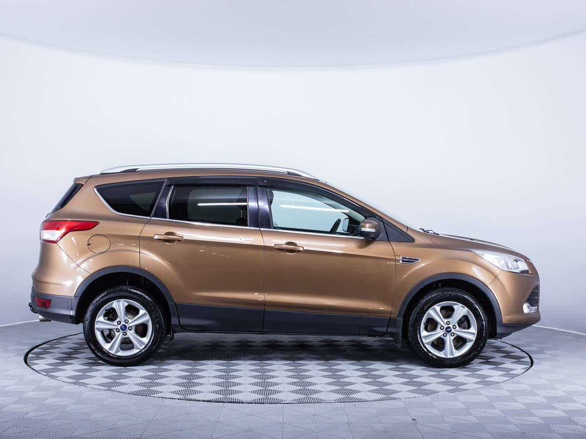 Ford Kuga 2013 года с пробегом. Фото: #3