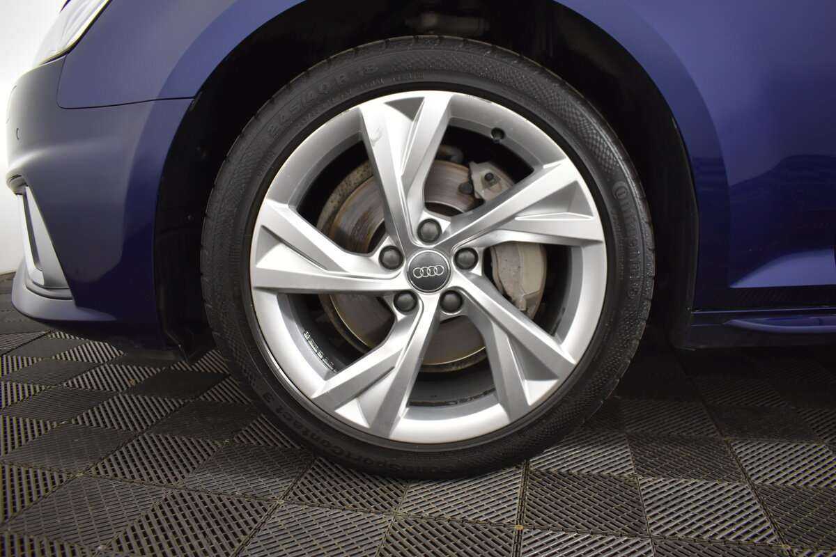 Audi A4 2018 года с пробегом. Фото: #9