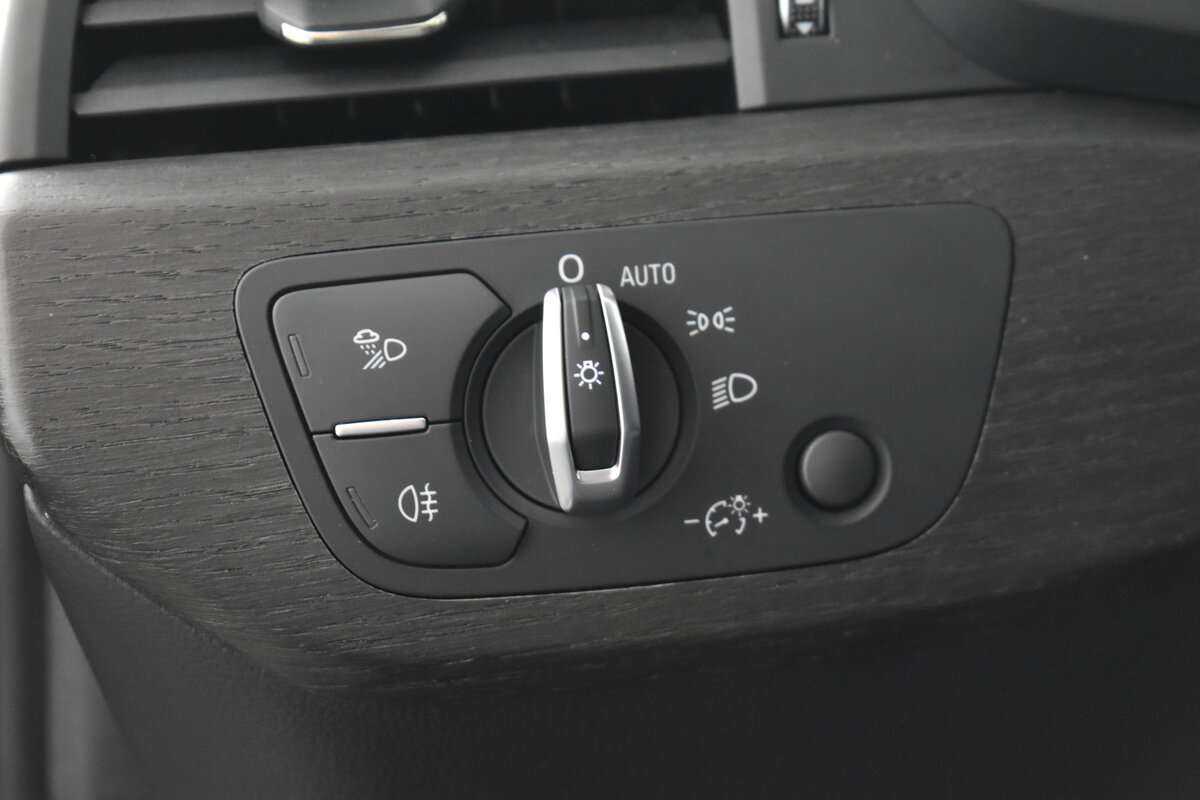 Audi A4 2018 года с пробегом. Фото: #11