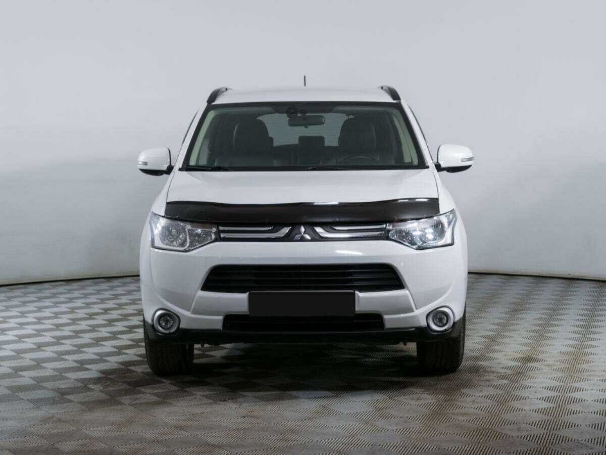 Mitsubishi Outlander 2012 года с пробегом. Фото: #1
