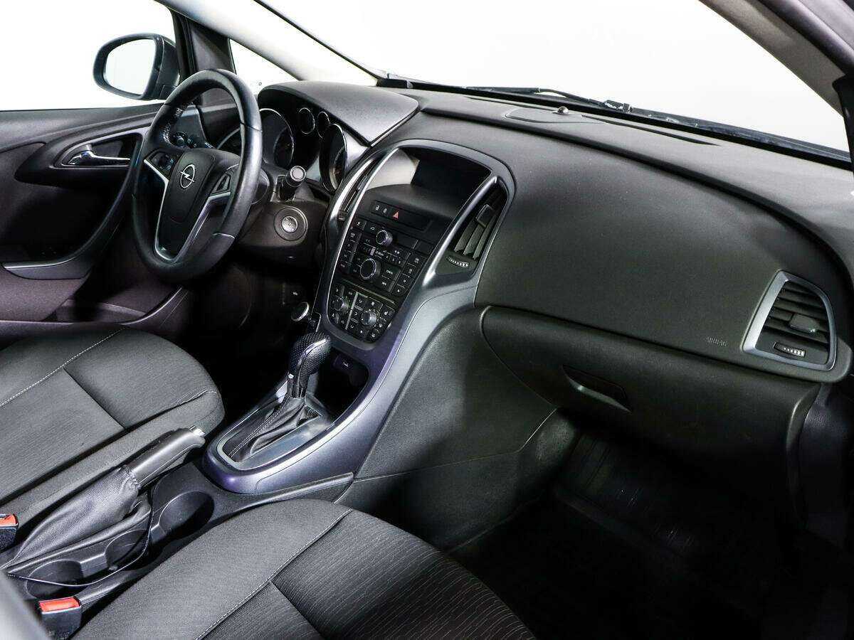 Opel Astra 2014 года с пробегом. Фото: #6