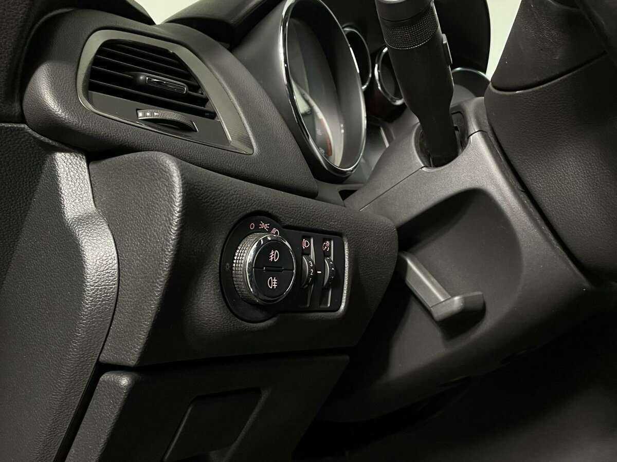 Opel Astra 2012 года с пробегом. Фото: #8